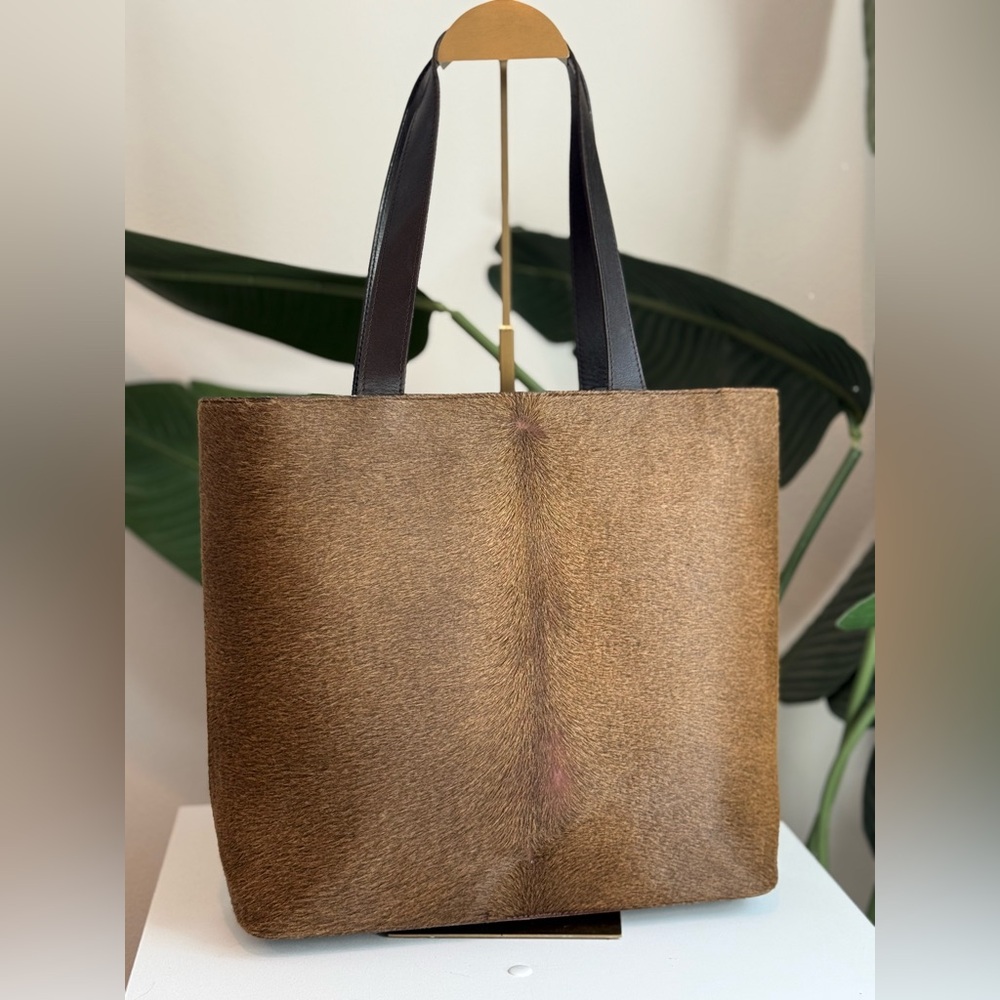 Saint Laurent by Tom Ford ‘Mombasa’ Pony Hair Tote Bag - Picture 3 of 9